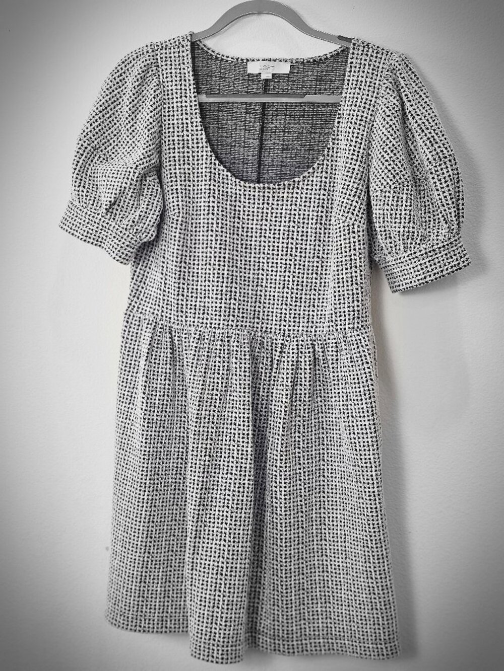 LOFT Black White Textured Puff Sleeve Fit & Flare Dress Size M